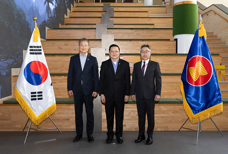 아세안사무국 신임 사무<font color='red'>총장</font> KF아세안문화원 방문